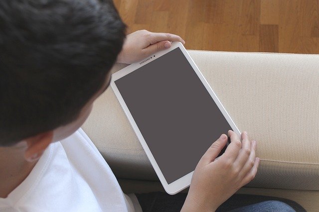 social interactions in autistic children
